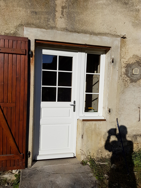 creation porte d'entrée et fenêtre sur mesure - menuisier Jura et Doubs